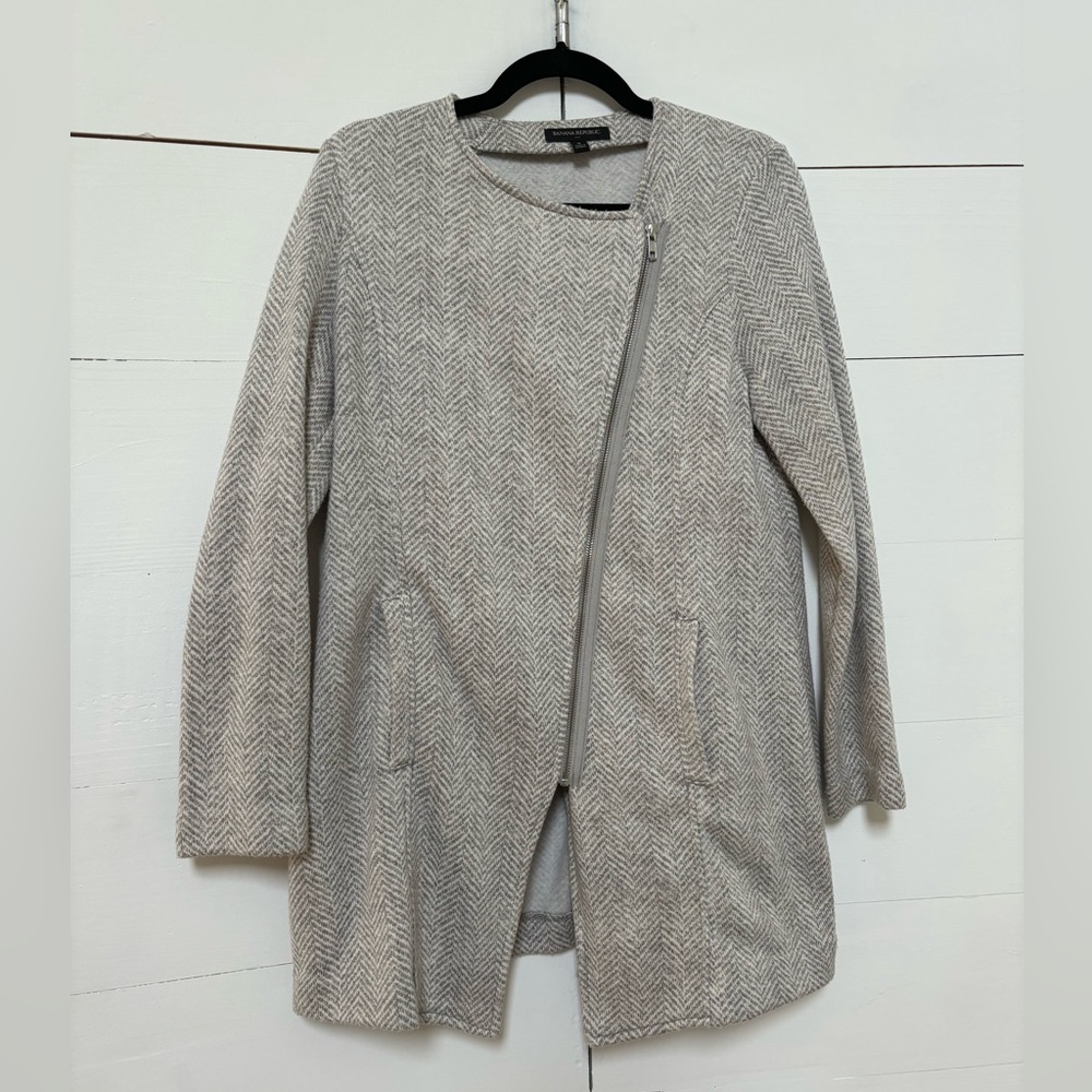 Banana Republic grey herringbone cardigan